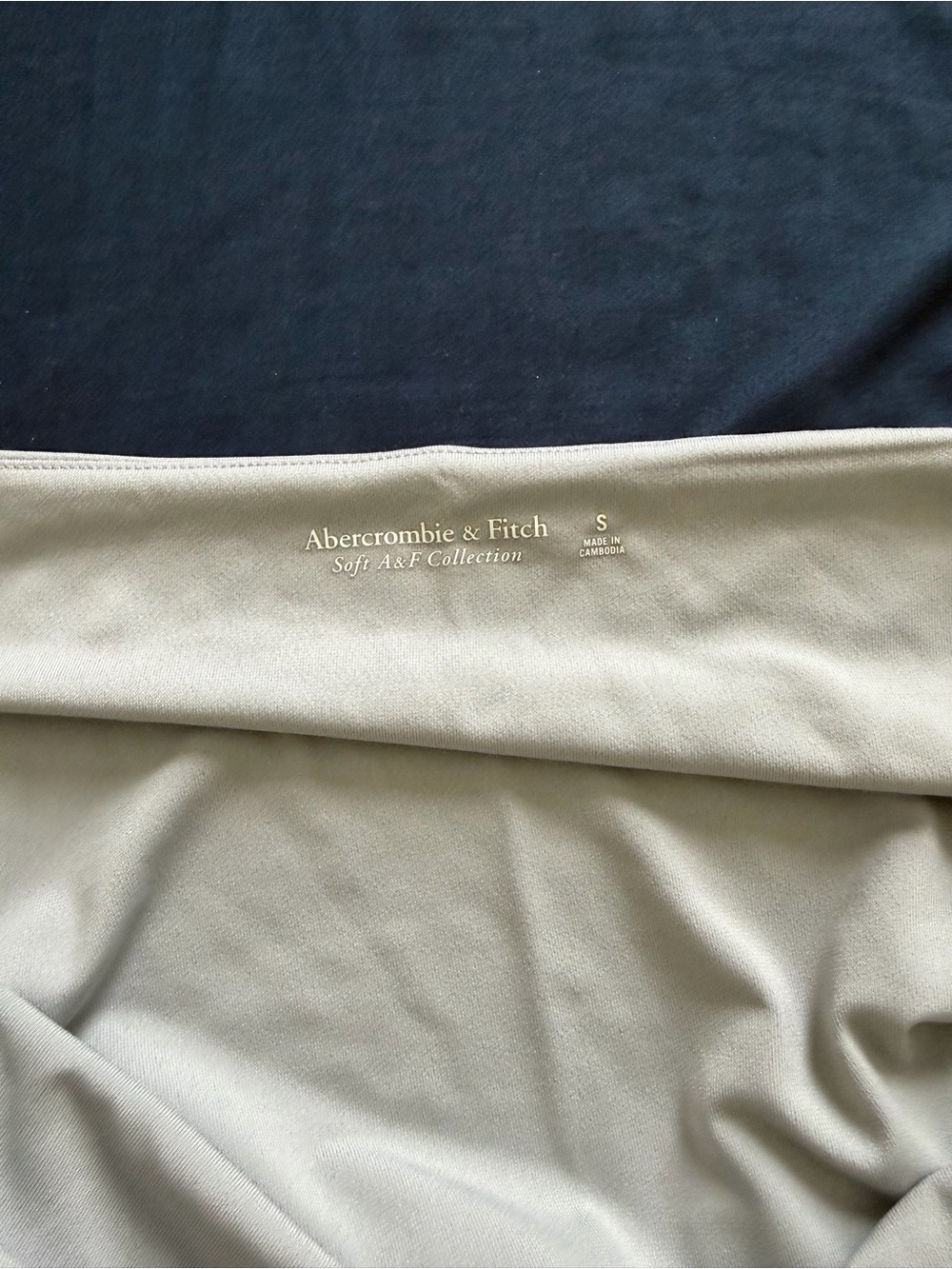Abercrombie & Fitch Gray Backless Halter Cowl Tank - Picture 3 of 6